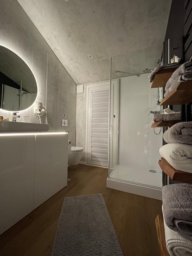Voralpen Lodge - Ferienhaus Mit Gym & Wellnessbereich Traisen Exteriör bild