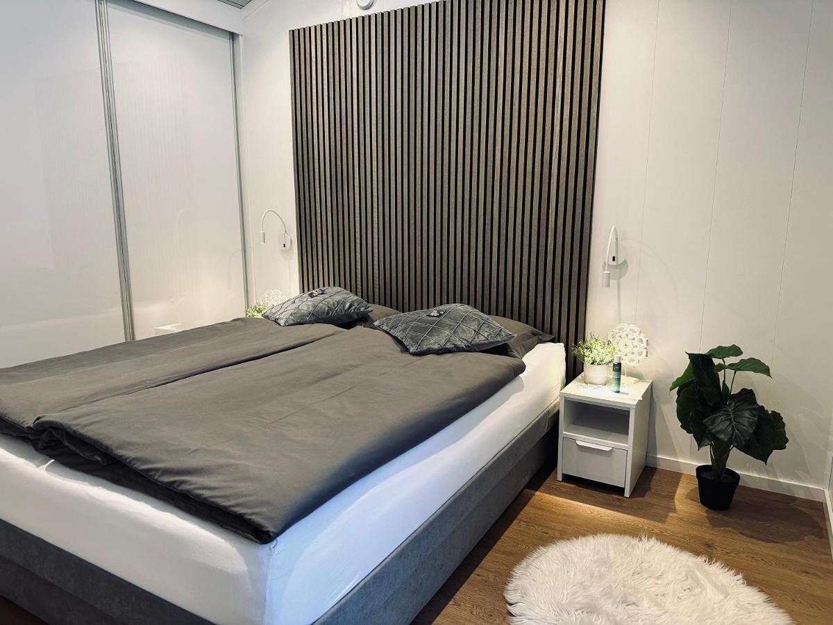 Voralpen Lodge - Ferienhaus Mit Gym & Wellnessbereich Traisen Exteriör bild