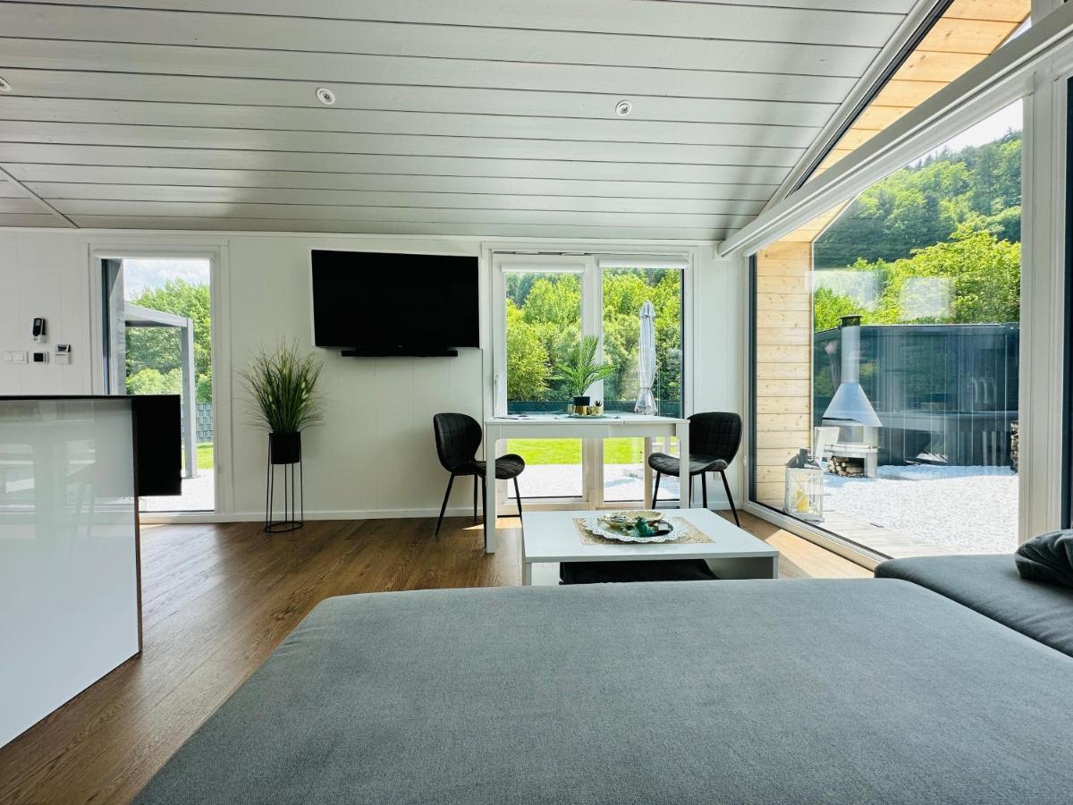 Voralpen Lodge - Ferienhaus Mit Gym & Wellnessbereich Traisen Exteriör bild
