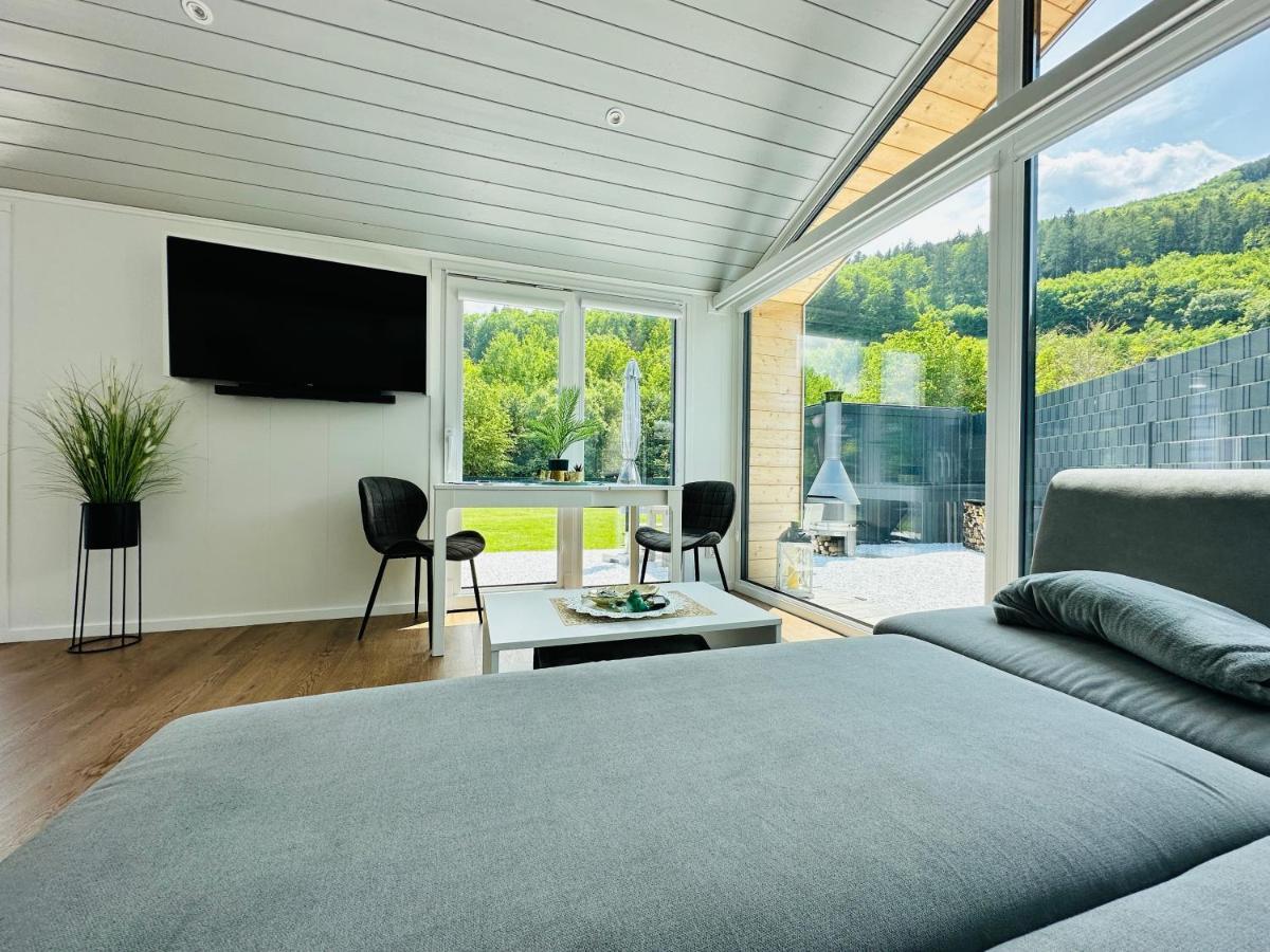 Voralpen Lodge - Ferienhaus Mit Gym & Wellnessbereich Traisen Exteriör bild