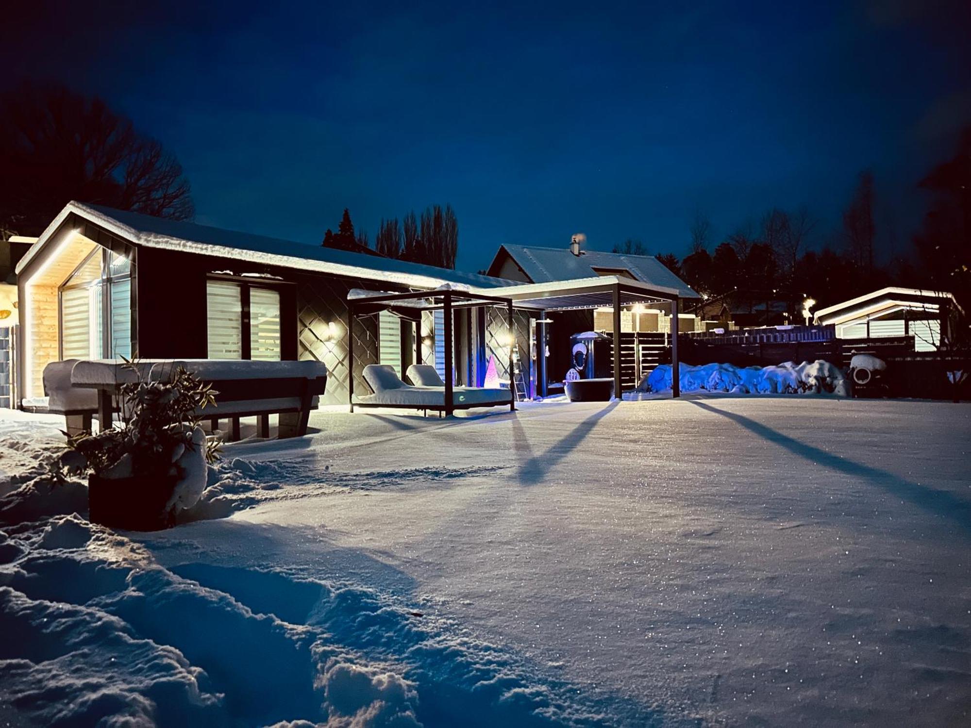 Voralpen Lodge - Ferienhaus Mit Gym & Wellnessbereich Traisen Exteriör bild